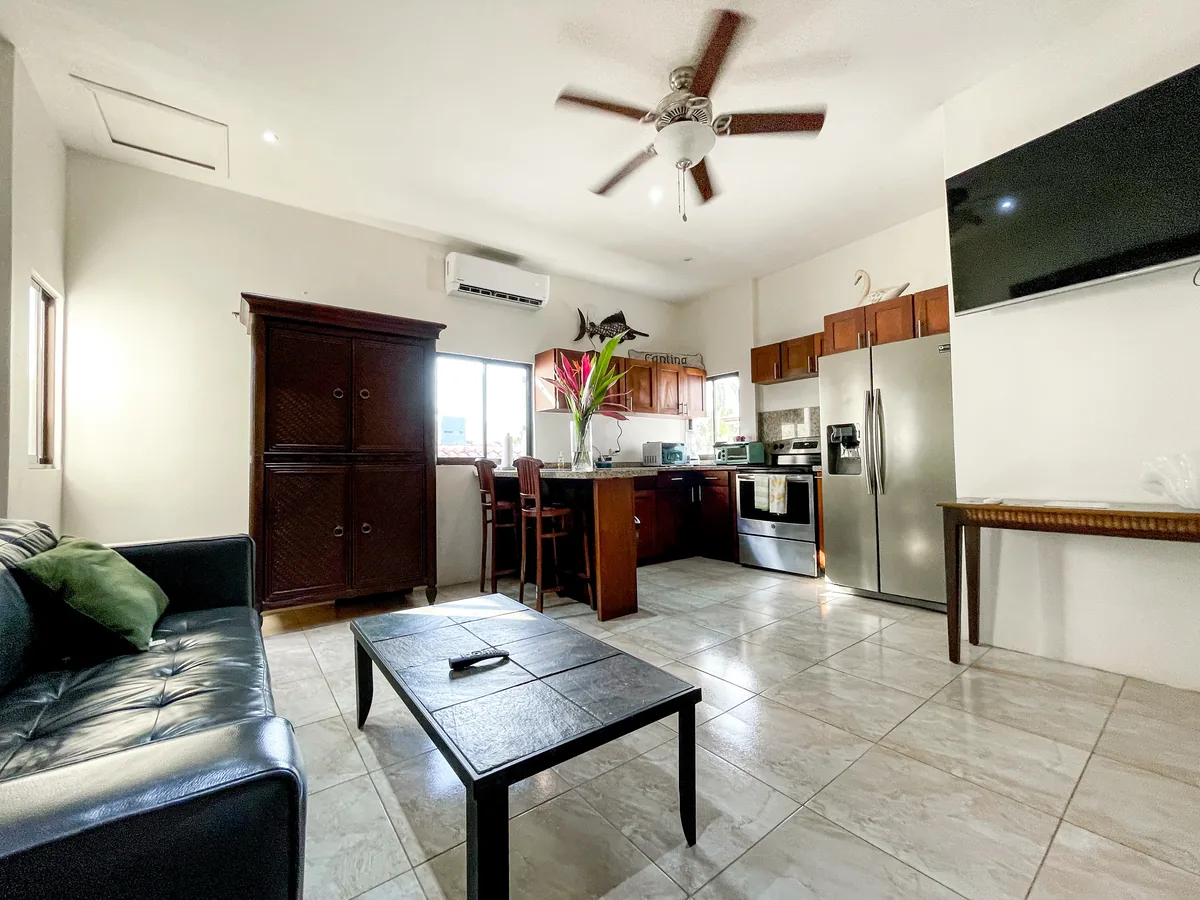 Ocean-View Three-Bedroom – living room 01